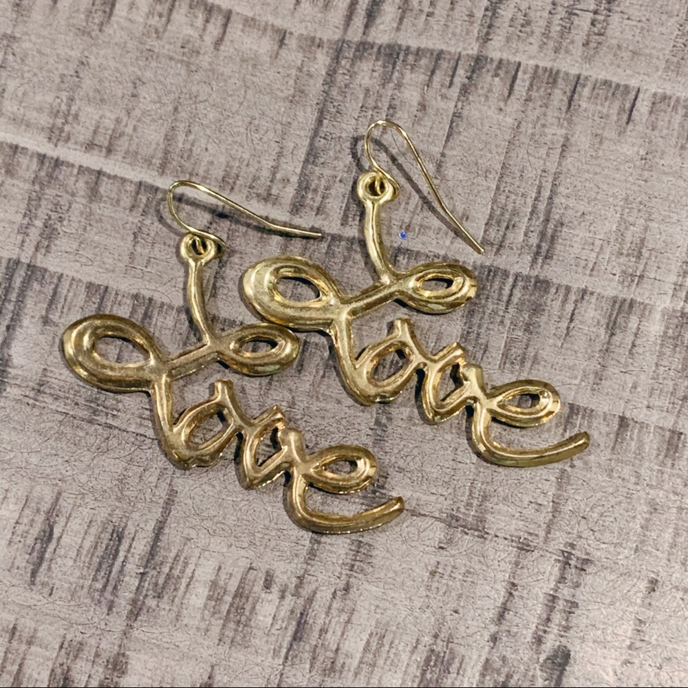 🎉❤️🎉 FREE🎉❤️🎉Love Earrings